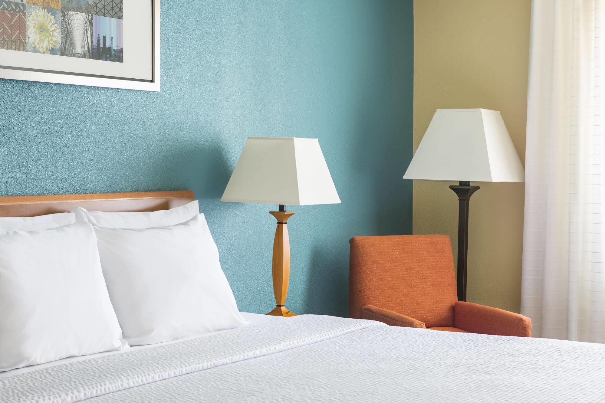 Hotel Fairfield & By Marriott South Dayton